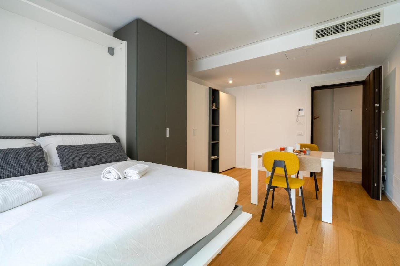 Twelve12 - Universita & Stazione Aparment บารี ภายนอก รูปภาพ